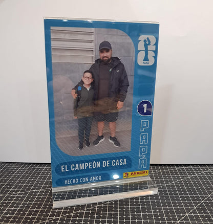 Cuadro Personalizado Tipo Lámina Panini – "El Campeón de Casa"