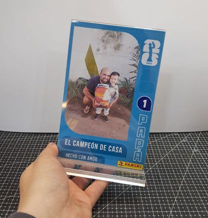 Cuadro Personalizado Tipo Lámina Panini – "El Campeón de Casa"