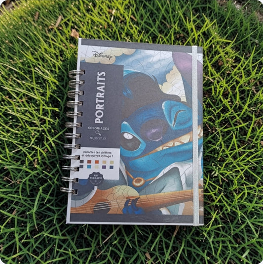 Libro de Colorear Misterioso: Edición "Portraits"